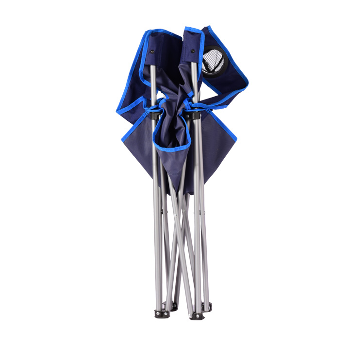 Pequeña silla de camping plegable de acero