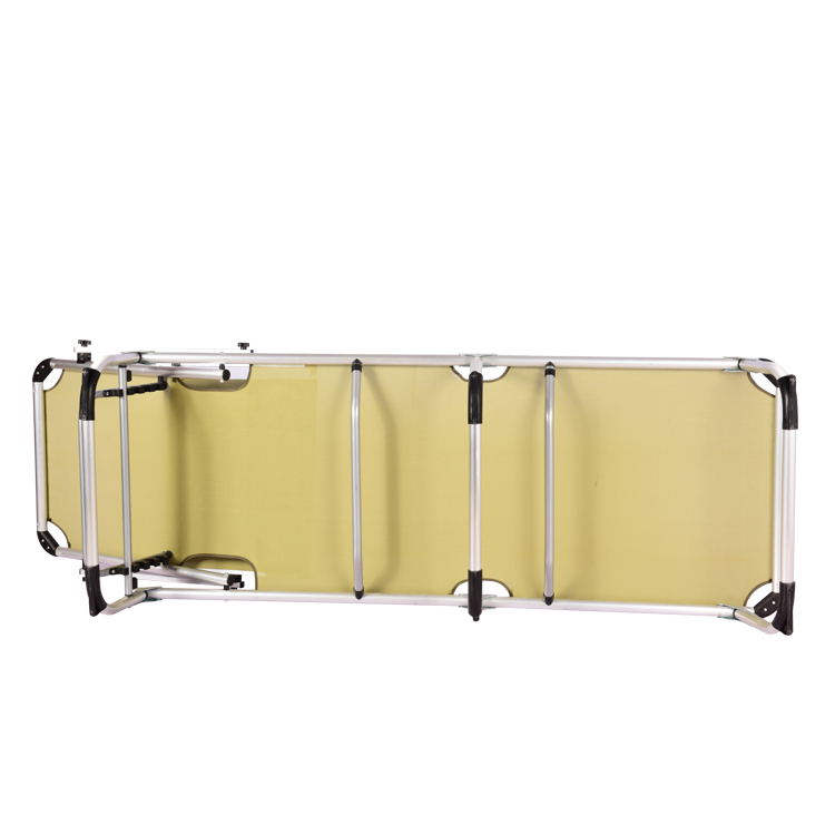 Cama de playa al aire libre con parasol